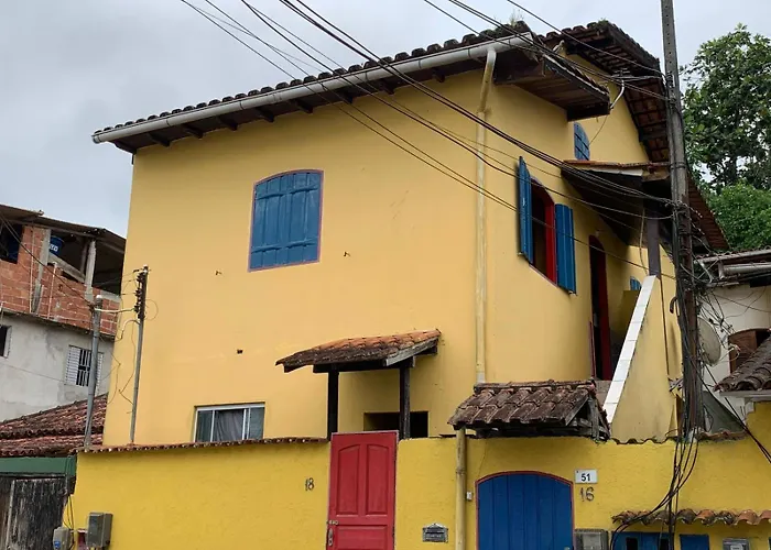Casa Colorida - Ideal para Grupos e Família - 10 minutos a pé do centro - Churrasqueira Paraty