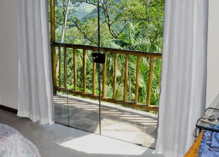 Casa da Floresta Pico da Águia Paraty